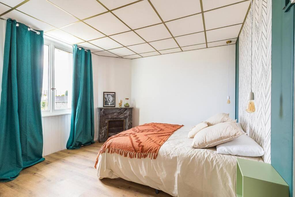 Appartement Cozy En Face De La Gare - Сен-Бріє Екстер'єр фото